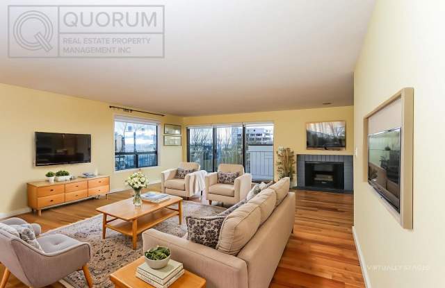 Photo of Spectacular Top Floor Condo with Stunning Views in Queen Anne