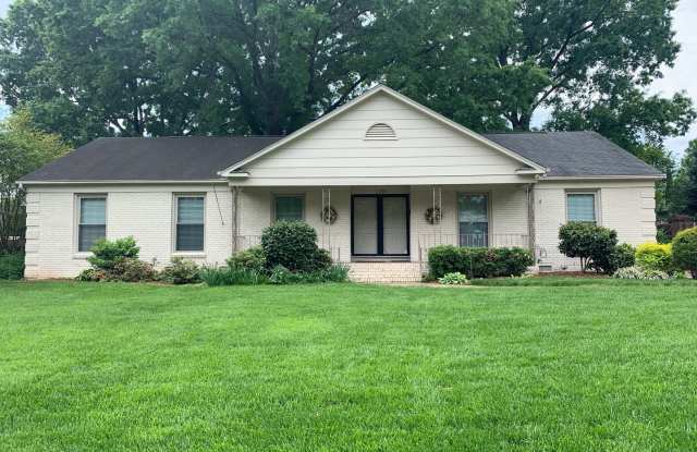Charming 4 bedroom, 2 bath Ranch Style home located in Churchill Downs!