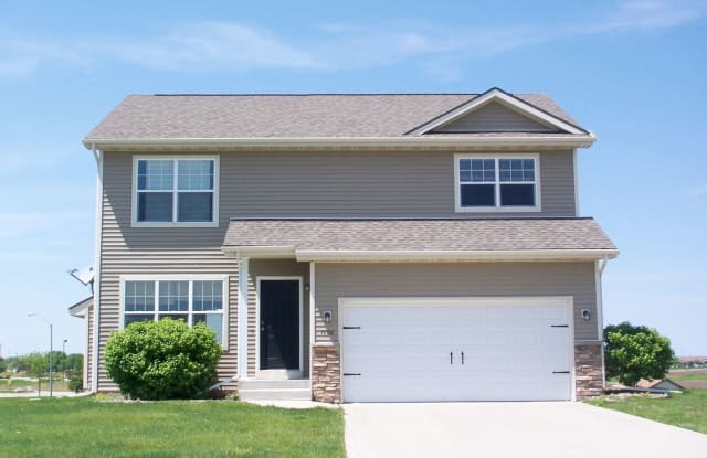 1808 NE Oak Drive - 1808 Northeast Oak Drive, Ankeny, IA 50021