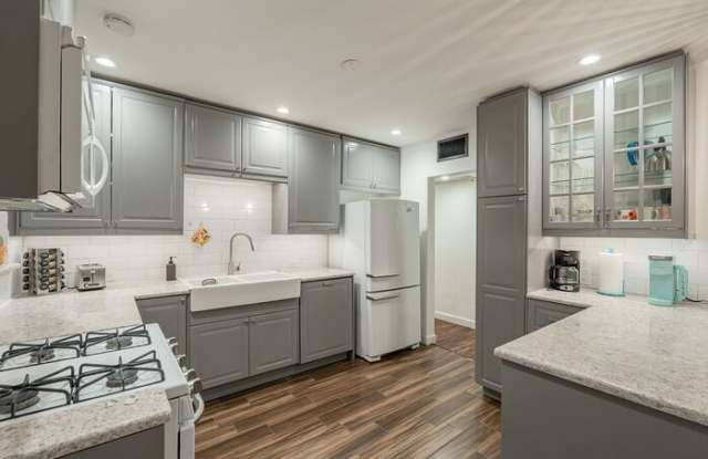 1540 West Berridge Lane