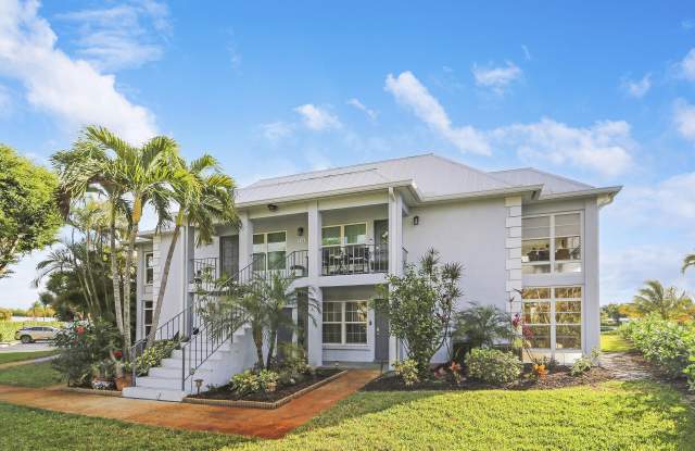 964 NW Spruce Ridge Drive