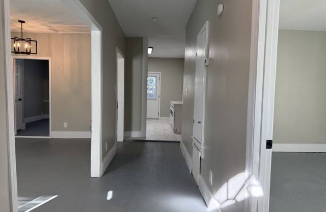 728 West 39th Street