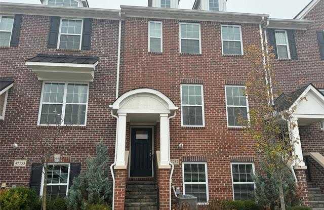 47757 Hillcrest Drive