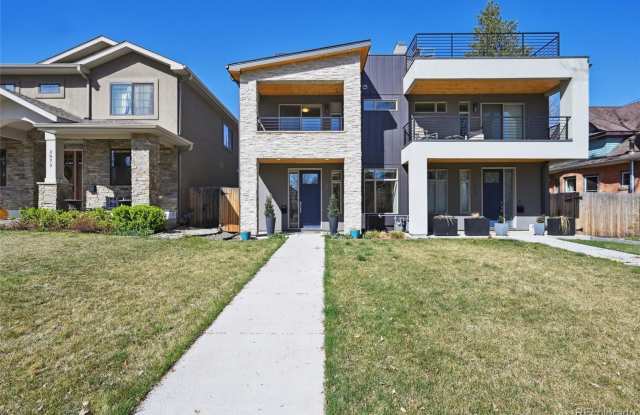 Rare University/Observatory Park 4 Plus Bed, 4.5 Bath Home