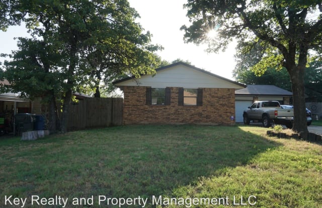 1809 Michell Dr - 1809 North Michell Drive, Midwest City, OK 73141