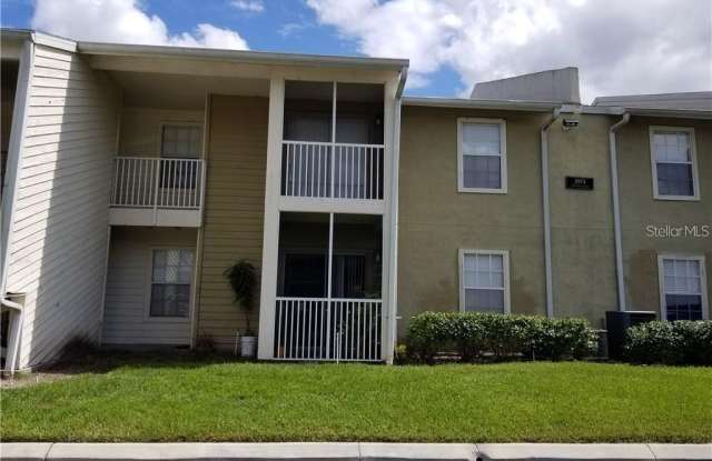 803 LAKE HAVEN SQUARE