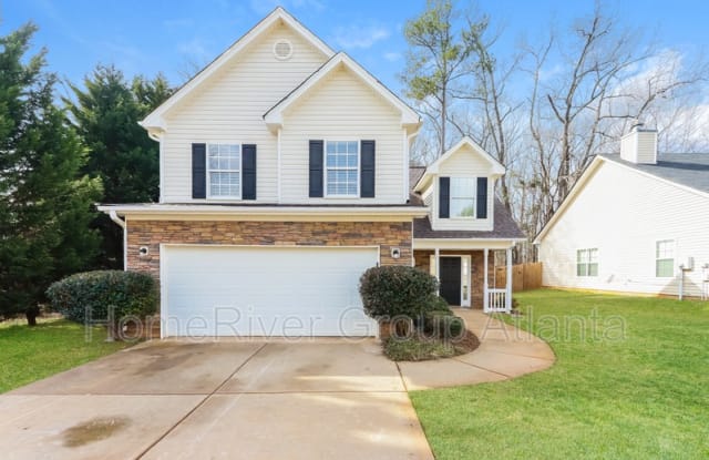 1569 Queen Elizabeth Dr - 1569 Queen Elizabeth Drive, Locust Grove, GA 30248