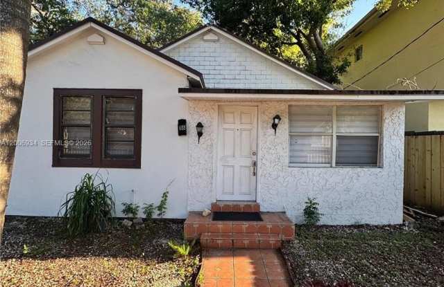 18 NW 57th St