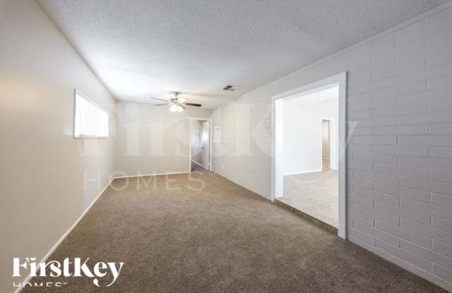 2118 West Montebello Avenue