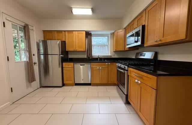 5835 MOUNT VERNON DRIVE