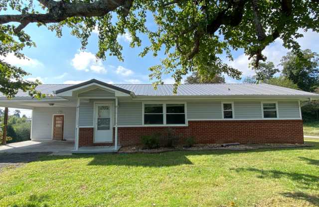 Photo of 3 Bedroom 1 Bathroom House with carport on large lot