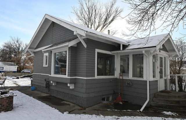 716 7th Avenue South