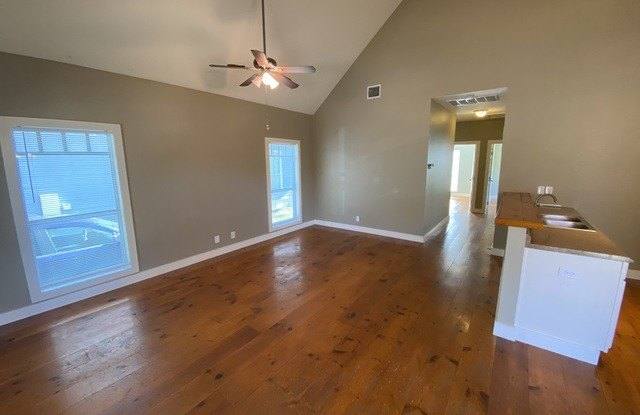 44 Fredericksburg Street