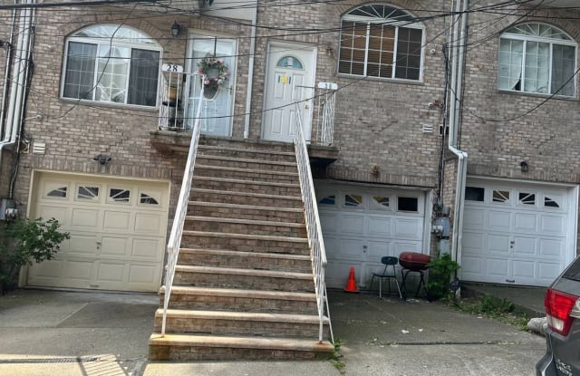 30 Jake Court Staten Island NY apartments for rent
