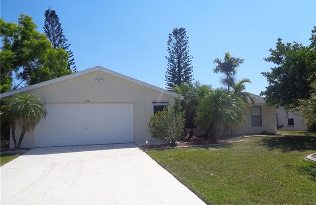 1818 SW 40th TER - 1818 Southwest 40th Terrace, Cape Coral, FL 33914