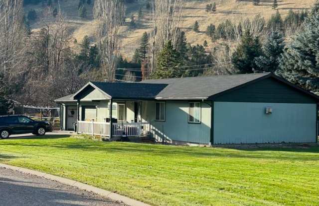 4 Bed - 3 Bath - East Missoula