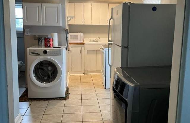 1314 DORCHESTER AVE #B, UPPER LEVEL ONLY