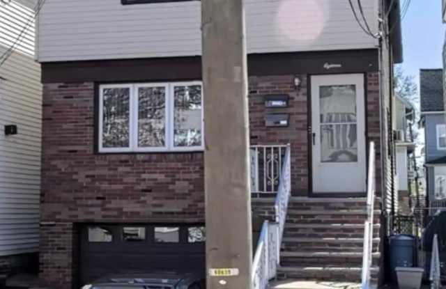 Photo of 18 EAST 46TH ST