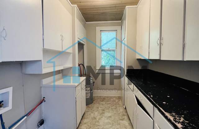 102 Filhiol Avenue - B