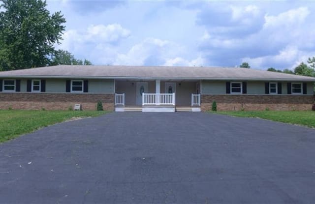 405 E 75 N - 405 East 75 North, Porter County, IN 46383