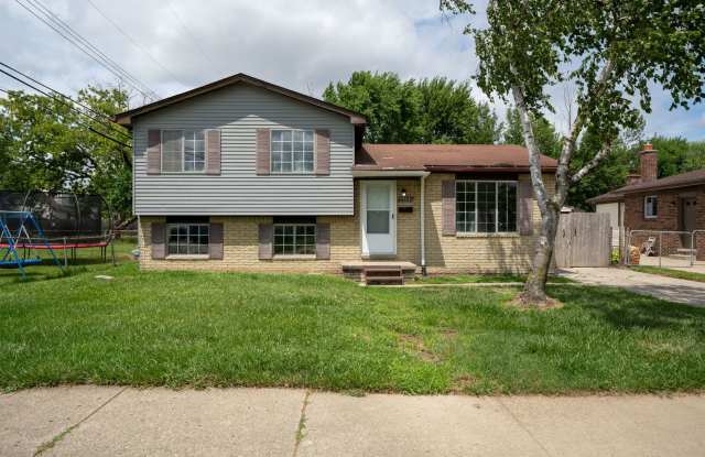 Must see Trilevel home