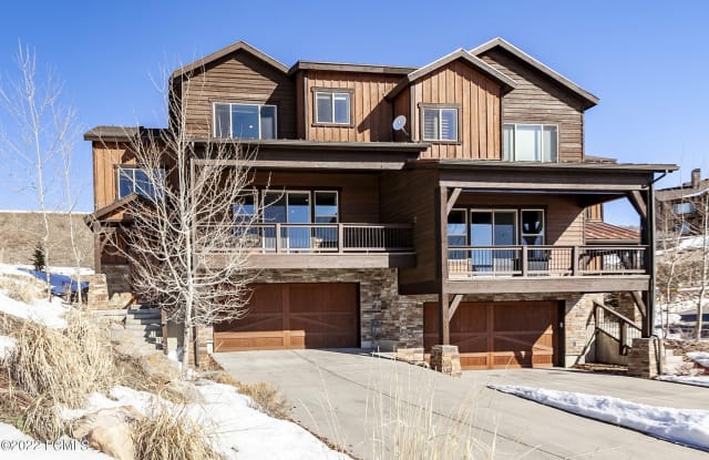 1507 E Longview Drive