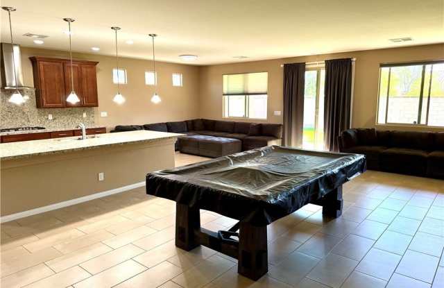 6298 Starflare Street