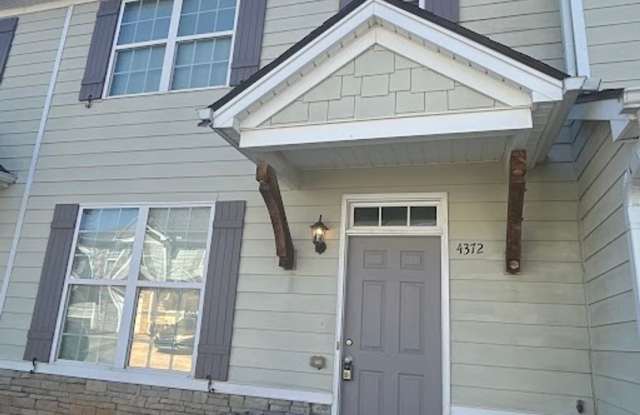 3 Bed 2.5 Bath in East Point!