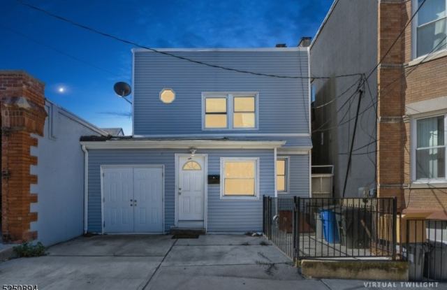 1109 12Th St - 1109 12th Street, North Bergen, NJ 07047