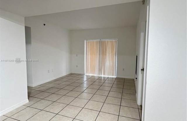 9300 Fontainebleau Boulevard E101, Miami, FL 33172