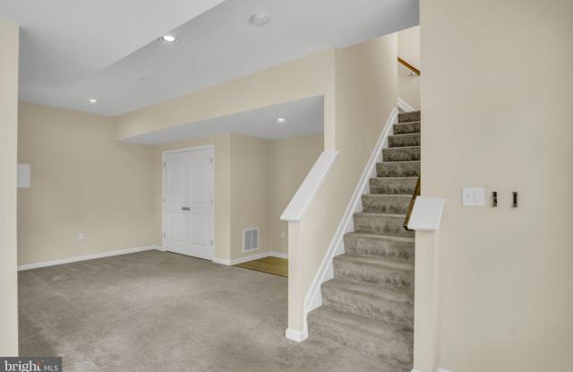 124 HIGH POINTE Drive unit: 35