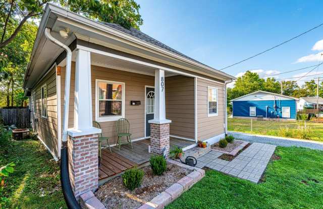 Darling 3 Bed 1 Bath Home