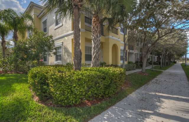 Furnished 1st Floor Condo in the Heart of Tradition!