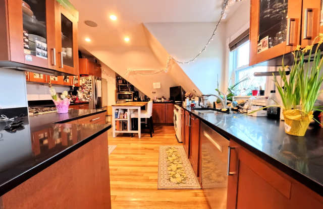 185 Davis Avenue - 8Unit 8