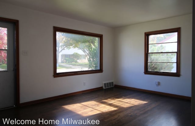 2051 W Neil Pl - 2051 West Neil Place, Milwaukee, WI 53209