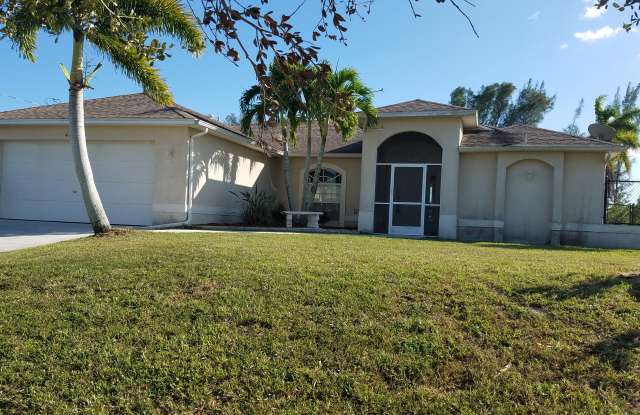 400 NW 20th St - 400 Northwest 20th Street, Cape Coral, FL 33993