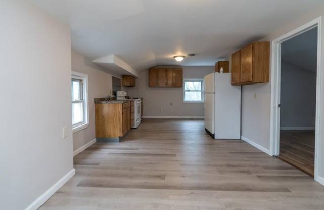 93 6th Ave