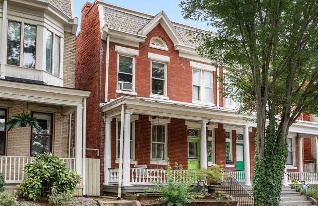 Photo of FAN DISTRICT HOME WITH 3 BEDROOMS AND 3 FULL BATHS