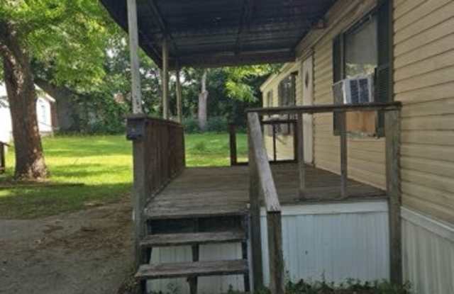 Photo of 609 Moates Street - B1