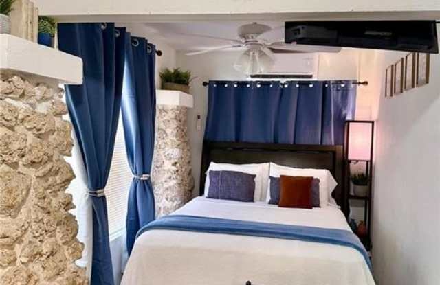 1100 E Business Hwy 83