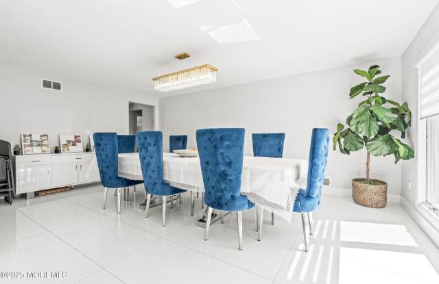 24 Valley Forge Road