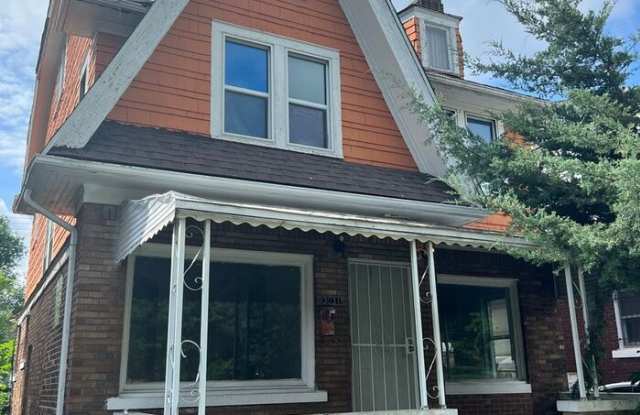 Photo of 3031 Lawrence Street