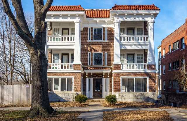 Photo of Gladstone Crossing