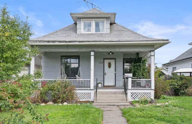 1218 West Grace Avenue