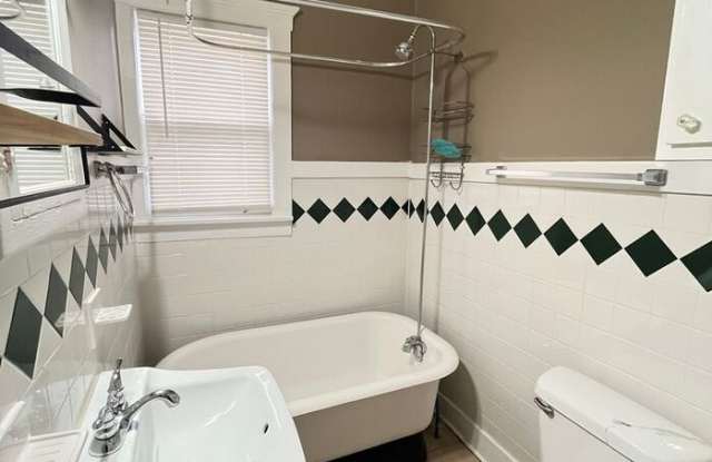 1908 North Billen Avenue