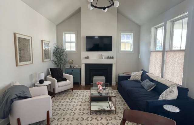 Furnished 2-bedroom 2 bath