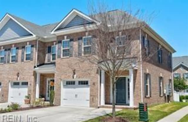 1121 CHATHAM Lane - 1121 Chatham Lane, Chesapeake, VA 23320