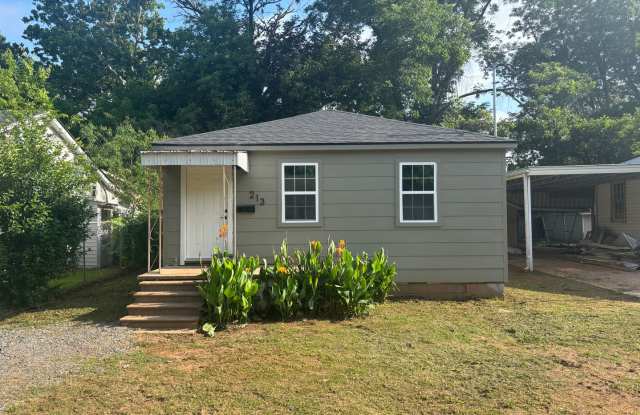 Two bedroom remodeled home- section 8 approved
