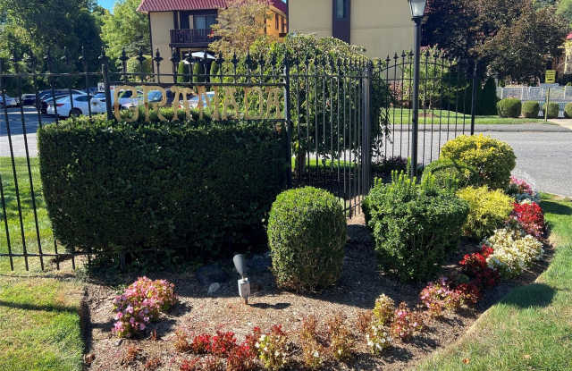 Photo of 2 Granada Crescent unit: 8