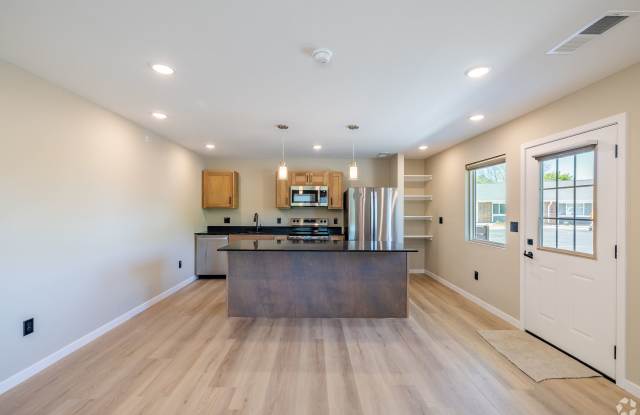 Photo of Woodland Hills Townhomes – Comfortable  Convenient Living in Sioux City!